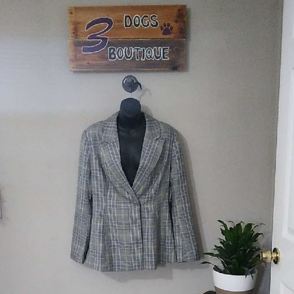 Alexia Admor Classic Gray Checkered Blazer